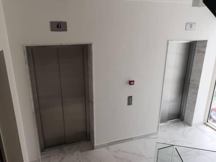 Apartments Lux บุดวา ภายนอก รูปภาพ