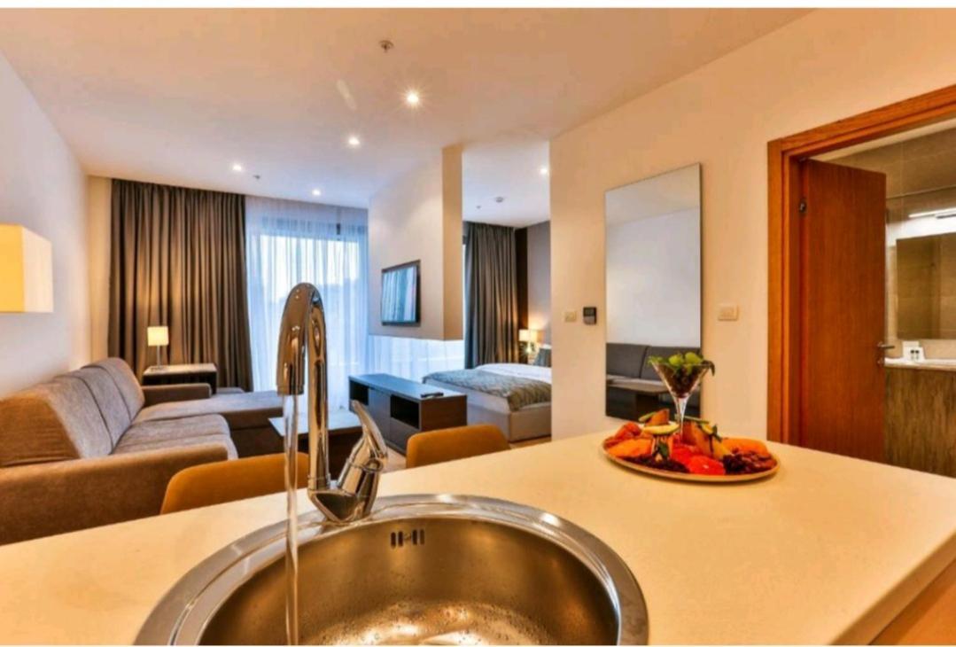 Apartments Lux บุดวา ภายนอก รูปภาพ
