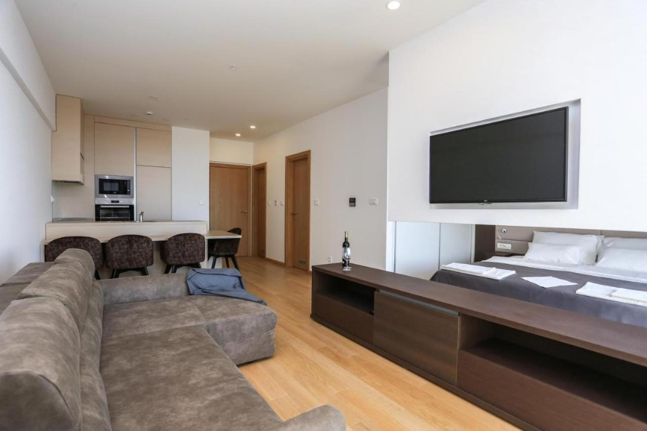 Apartments Lux บุดวา ภายนอก รูปภาพ