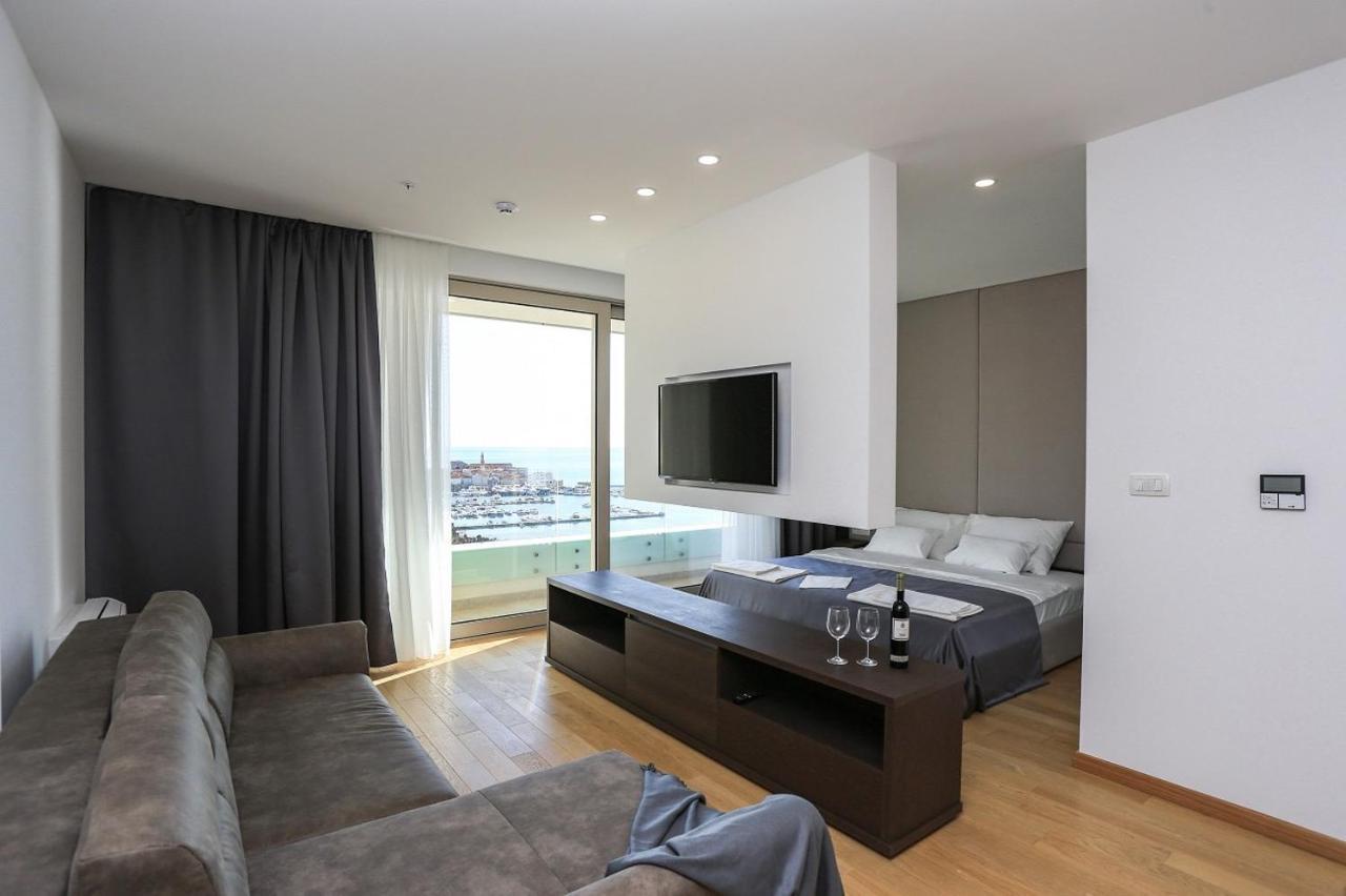Apartments Lux บุดวา ภายนอก รูปภาพ